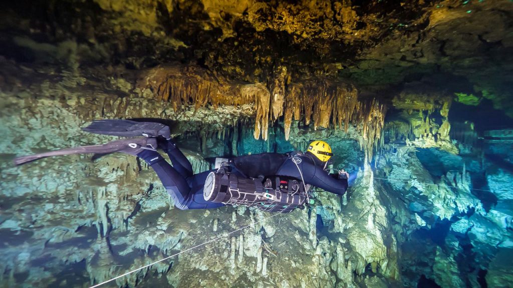 Rebreather - cave diving